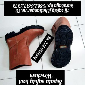 Sepatu safety model boot kulit
